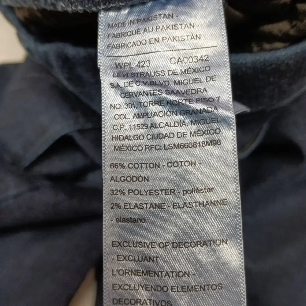 Levi Totally Shaping Pull On Skinny Jeans Blue Size 4 W27‎